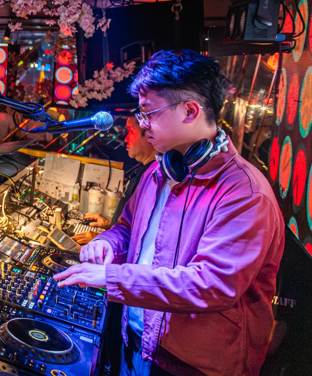 DJ WAQ